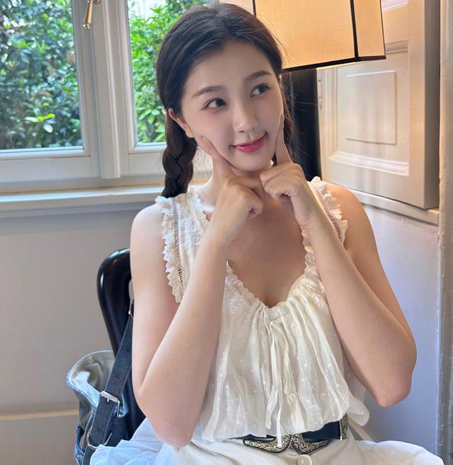 女神！盘点10位影视高颜值性感美女明星（第一期）-12.jpg