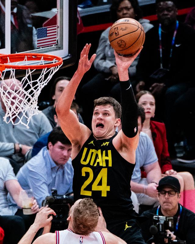 （体育）篮球——NBA常规赛：火箭胜爵士-5.jpg