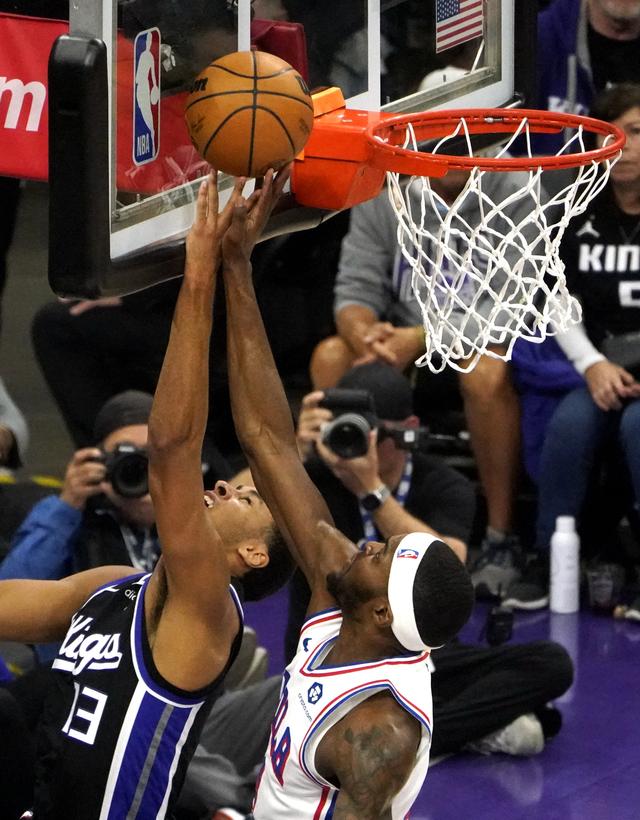 （体育）篮球——NBA常规赛：国王胜76人-6.jpg