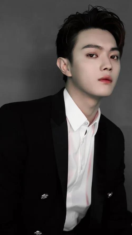 娱乐圈最帅的9位男明星，个个堪称男神，你最喜欢谁?-5.jpg