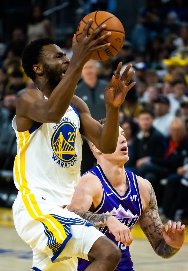 （体育）篮球——NBA常规赛：勇士胜爵士-3.jpg