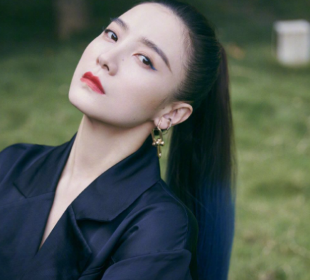 娱乐圈的明星真的是个个颜值在线-2.jpg