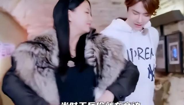 娱乐圈10位明星频出撩人丑闻，背后真相究竟是什么？-8.jpg
