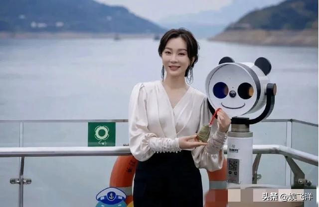 9大明星与“粽”合影！赵丽颖很有趣，宋轶很实在，杨超越很动情-7.jpg