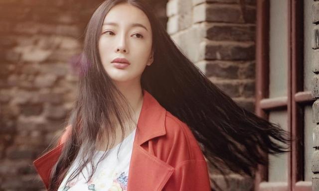 内地娱乐圈十大性感女星，好身材惊艳！-36.jpg