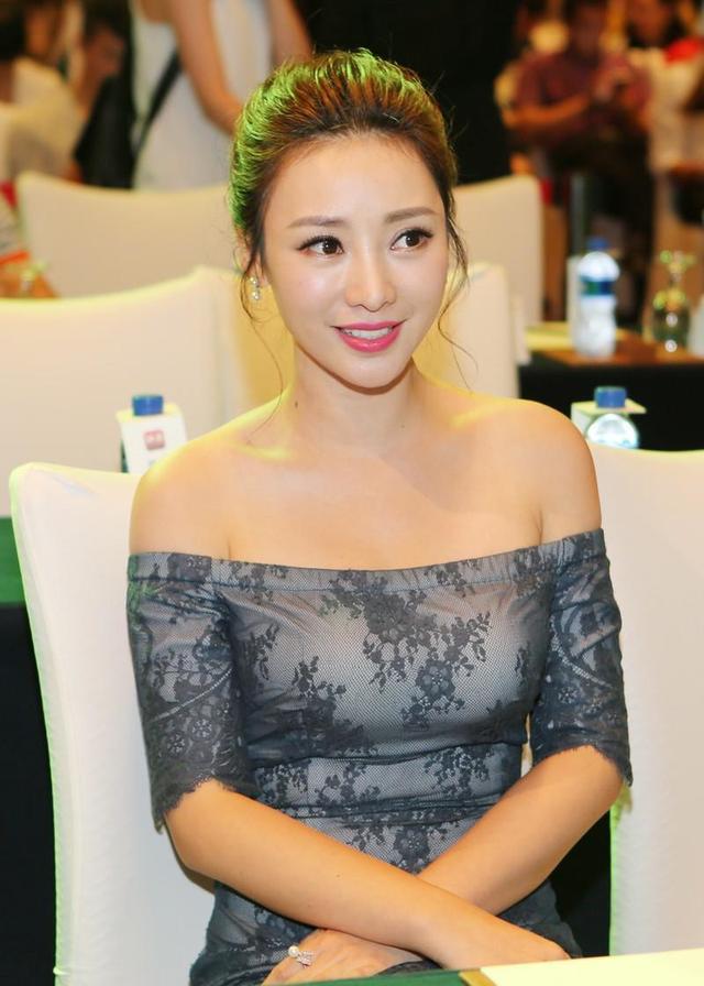 内地娱乐圈十大性感女星，好身材惊艳！-48.jpg
