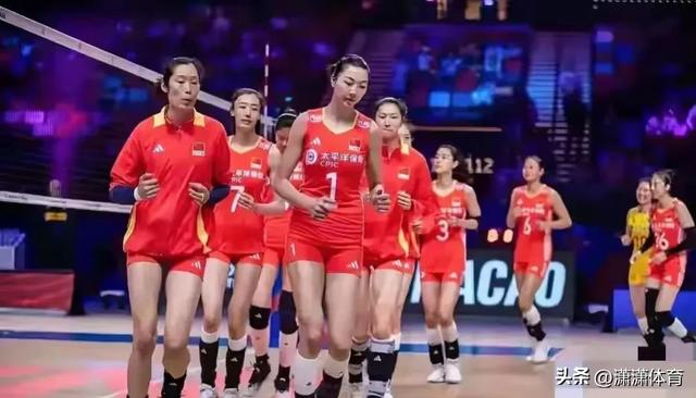 中国女排笑了！加拿大0-3不敌意大利，中国队已领先加拿大队45分-3.jpg