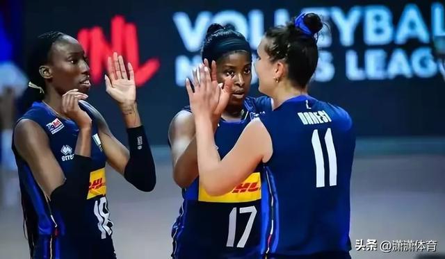 中国女排笑了！加拿大0-3不敌意大利，中国队已领先加拿大队45分-6.jpg