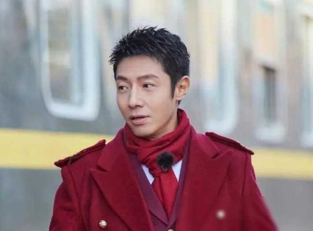 10位隐藏的高学历明星，个个都是学霸，谁让你最意外？-8.jpg