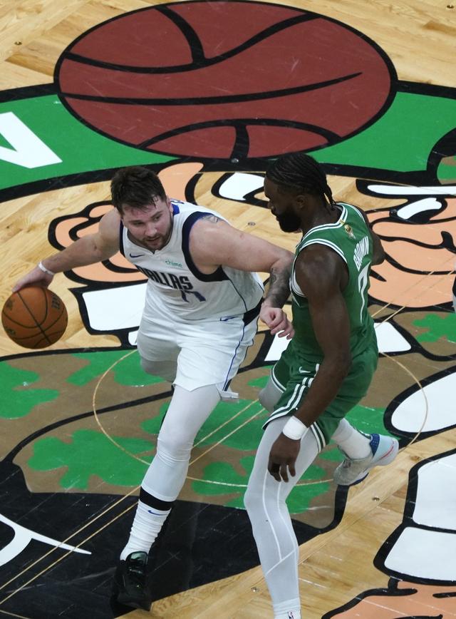 （体育）篮球——NBA总决赛：凯尔特人队夺得总冠军-4.jpg