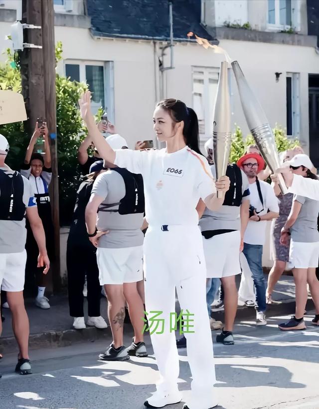 娱乐圈十位大长腿女演员！-4.jpg