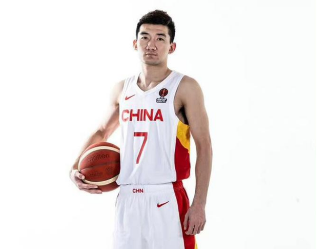 篮球专家点评中国男篮：勇猛有余，智慧不足！以小打大，自废武功-2.jpg