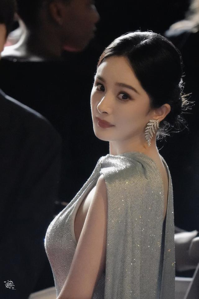 翟天临事件五年后，杨幂论文发C刊，林更新读博，明星又卷起来了-3.jpg