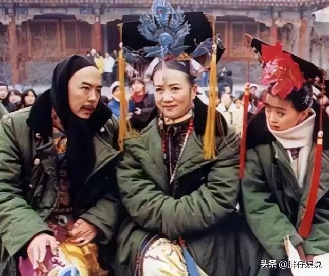 独家揭秘！这些明星的真实生活，比你想象的更…？！-4.jpg