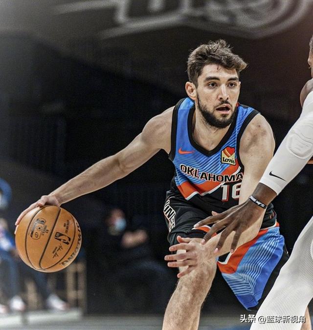 NBA月观察：悄然崛起的10位球员-5.jpg