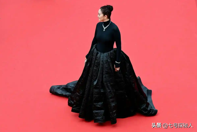 京圈四美、山东“女王”，川渝“辣”妹，哪位女明星最有魅力呢？-2.jpg
