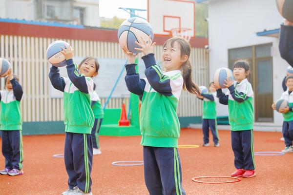 幼小中高一体化推进，篮球成为密云校园运动“标配”-2.jpg