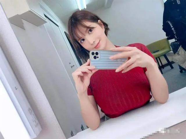 女明星-2.jpg