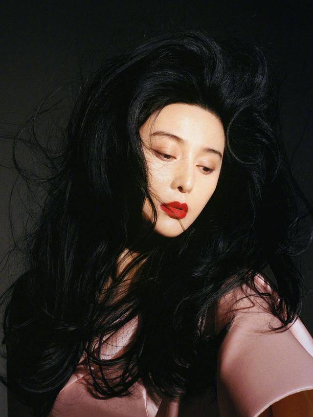 美女明星-2.jpg