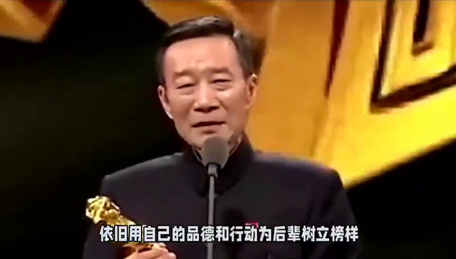 六位明星德艺双馨，身正影直，谁入你心间？-3.jpg