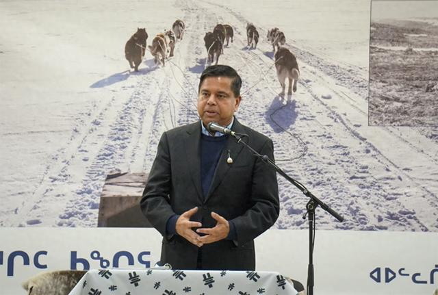 时隔数十年，加拿大政府为屠杀雪橇犬历史向因纽特人道歉-1.jpg