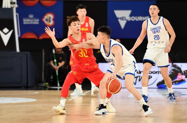 48分大胜！中国男篮开门红，点燃了球迷的热情，听听媒体怎么说-9.jpg