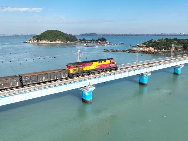 新华全媒头条|开拓造福各国、惠及世界的“幸福路”——高质量共建“一带一路”实现新跨越新发展-6.jpg