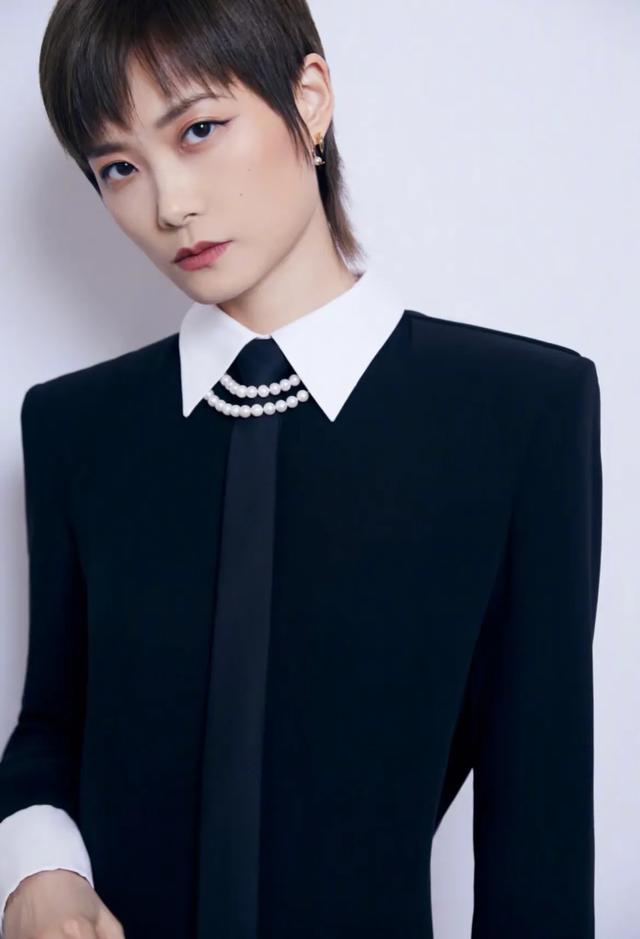 内娱最干净的10位女明星，不傍大款，不当小三，个个都是大美女-21.jpg