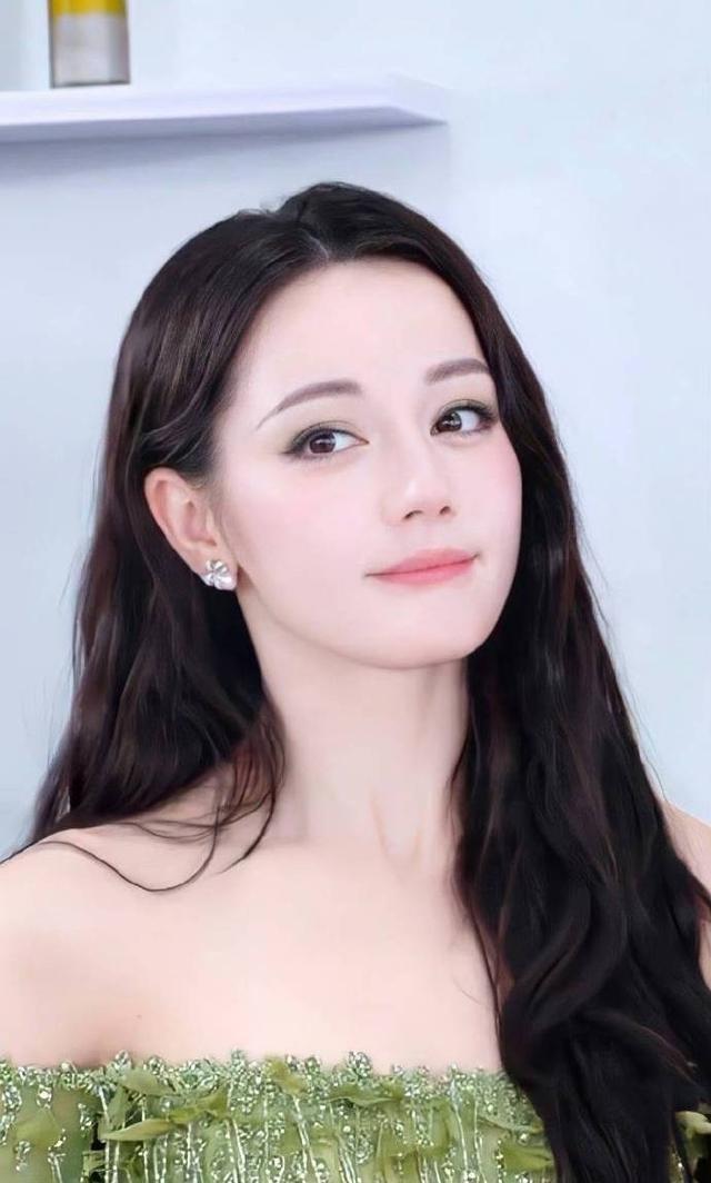 揭秘明星素颜真相，美丽背后的真实与感动-4.jpg