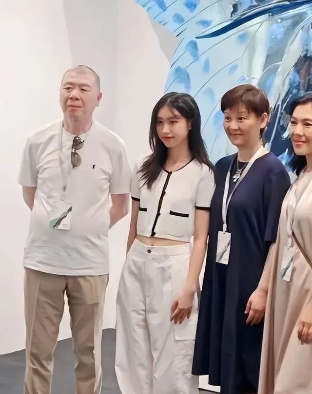 揭秘明星素颜真相，美丽背后的真实与感动-5.jpg