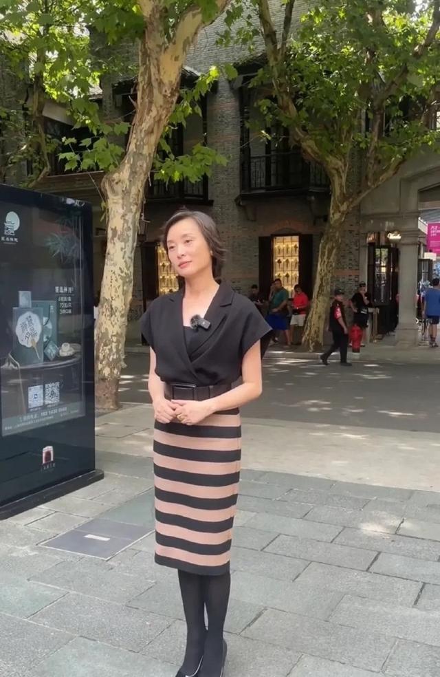 揭秘明星素颜真相，美丽背后的真实与感动-7.jpg