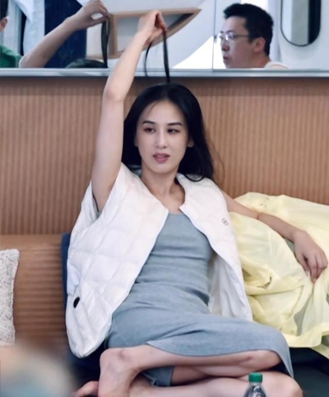 揭秘明星素颜真相，美丽背后的真实与感动-9.jpg