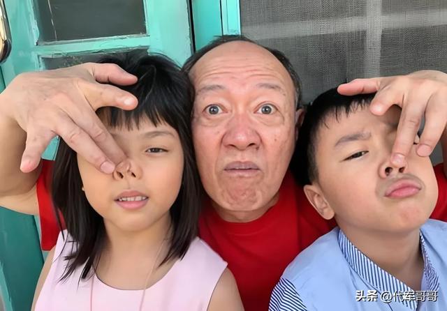 盘点年过50岁老来得子的15位男明星，你最羡慕谁？-2.jpg