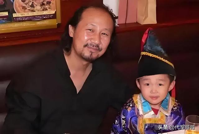 盘点年过50岁老来得子的15位男明星，你最羡慕谁？-10.jpg