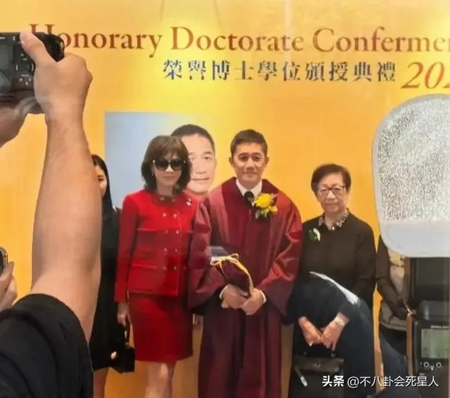 刘嘉玲59岁生日这天，让人看到富豪明星晚年无儿无女的真实生活-4.jpg