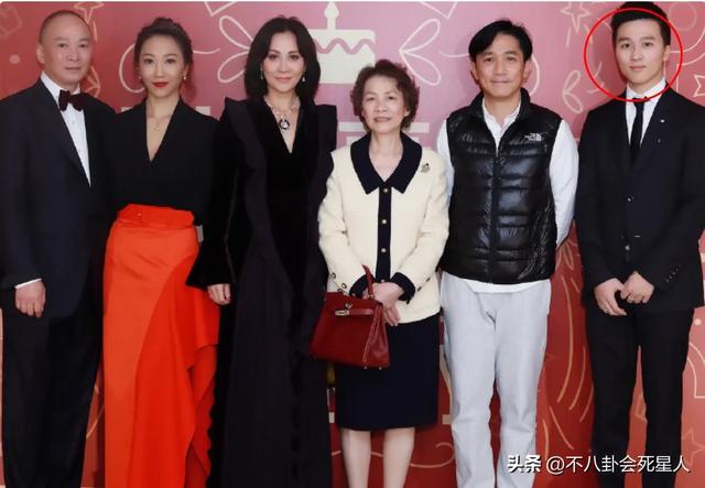 刘嘉玲59岁生日这天，让人看到富豪明星晚年无儿无女的真实生活-16.jpg
