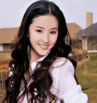 头条热搜六大超人气女星排行榜，Baby无奈垫底，颖宝-2.jpg