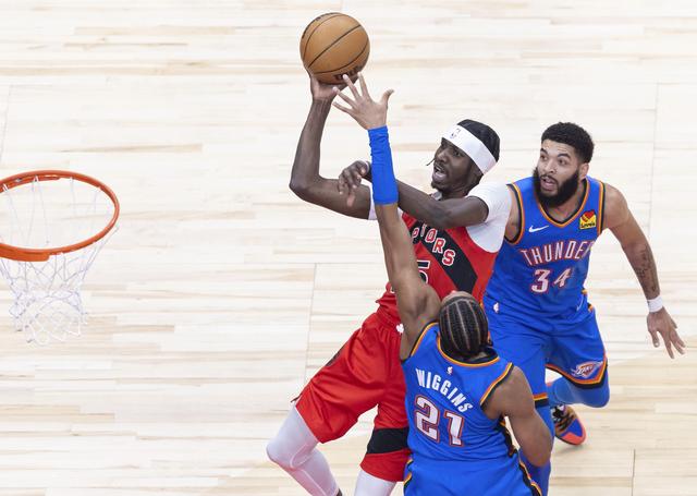 （体育）篮球——NBA常规赛：猛龙不敌雷霆-2.jpg