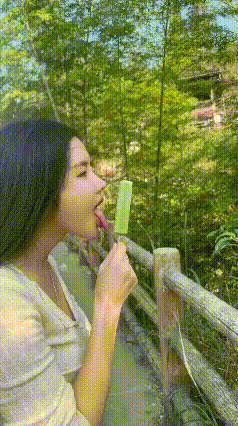 笑一笑，30组搞笑动图，今天终于见到了什么是正宗的过桥米线，-25.jpg