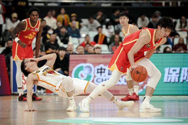 （体育）篮球——CBA常规赛：浙江方兴渡对阵深圳马可波罗-4.jpg
