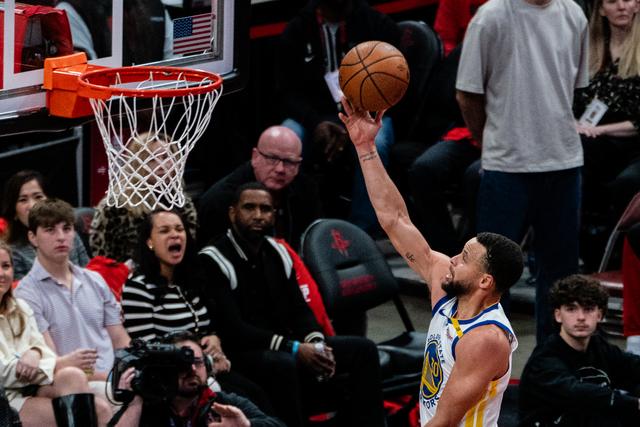 （体育）篮球——NBA杯赛：火箭胜勇士 晋级半决赛-7.jpg