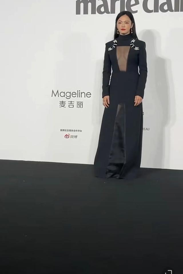 现在的女明星都怎么了？嘉人女性影响力之夜，她们穿的很无语！-3.jpg