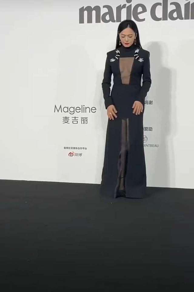 现在的女明星都怎么了？嘉人女性影响力之夜，她们穿的很无语！-4.jpg