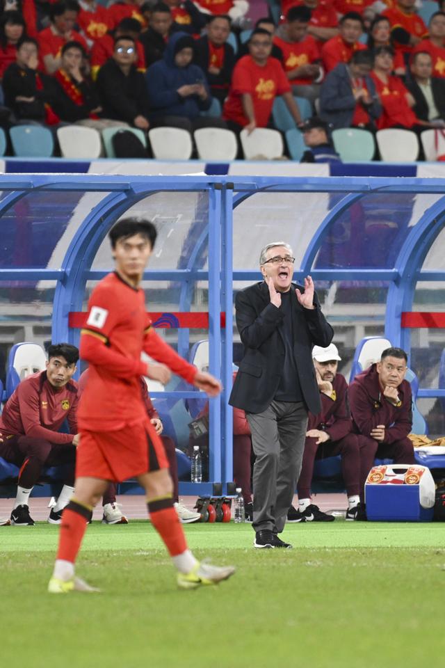 上海体育这一年｜申城足球创造历史，来年再演“红蓝德比”-13.jpg