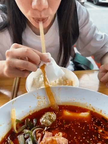 看一遍笑一遍，23张搞笑动图：第一次害人没经验-5.jpg