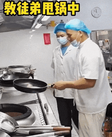看一遍笑一遍，23张搞笑动图：第一次害人没经验-13.jpg