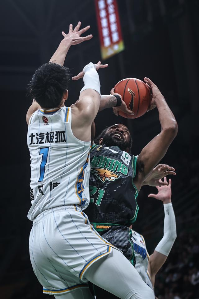 （体育）篮球——CBA常规赛：辽宁本钢不敌北京北汽-10.jpg
