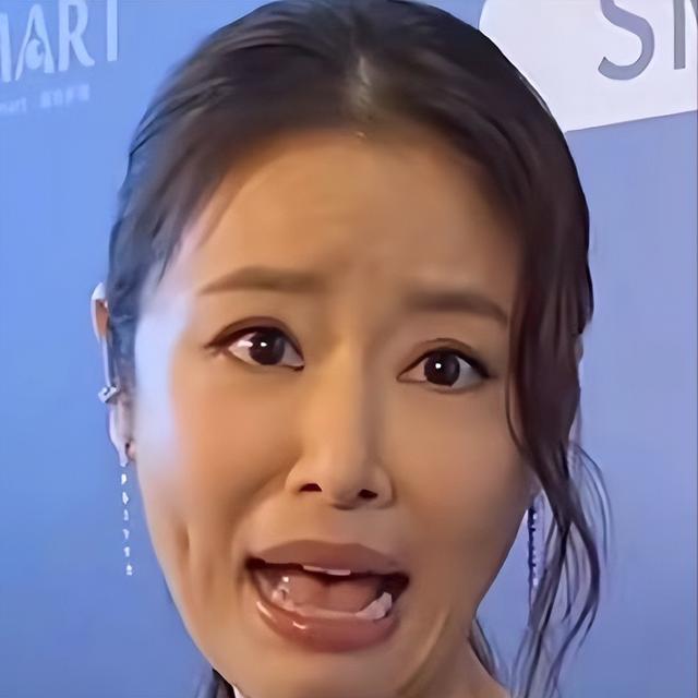 明星素颜真面目，黄奕像村口大妈，朱丹肤色蜡黄，尚雯婕真没想到-7.jpg