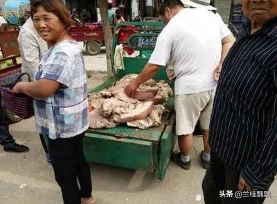 头条友小扬讲央视新闻暴光，这样的肉能吃吗？五角钱成本再加工。-3.jpg