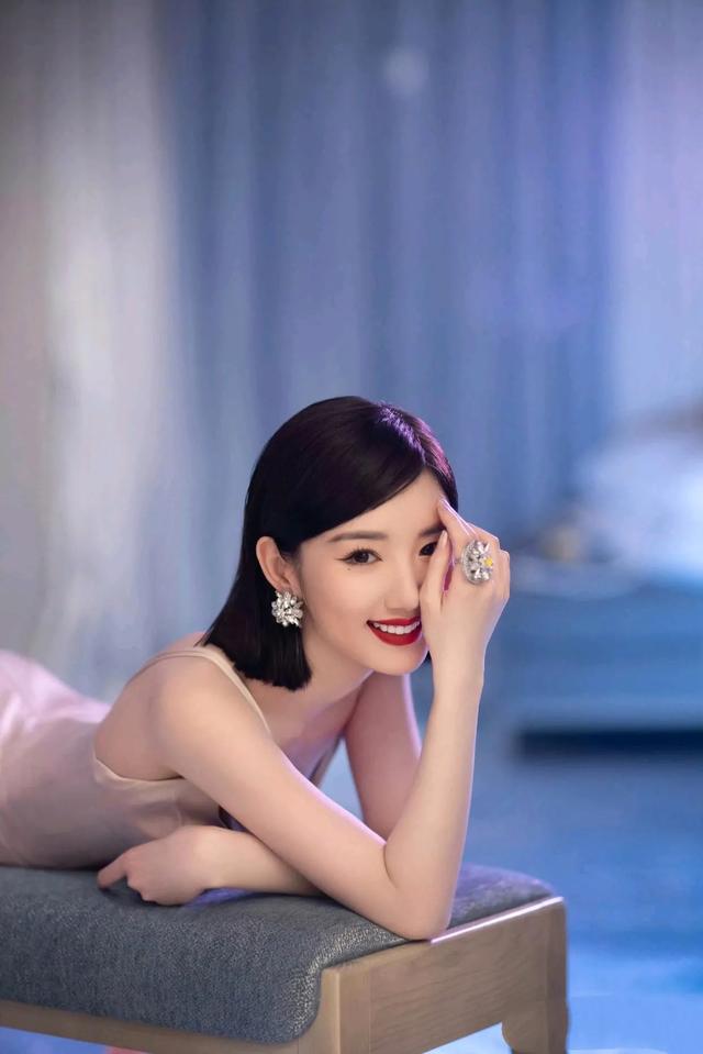 女明星-3.jpg
